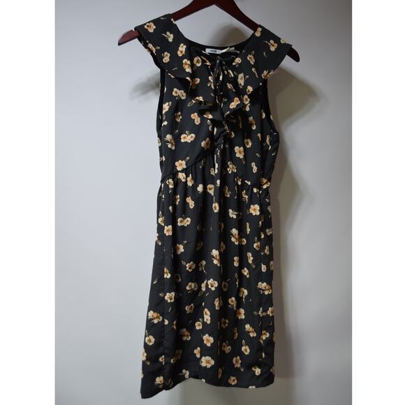 Kimchi Blue Dresses & Skirts - Kimchi Blue Floral Ruffle Tie Neck Dress Size 6